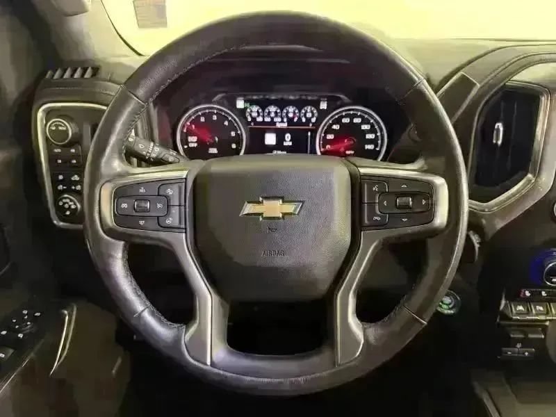Used 2020 Chevrolet Silverado 1500 LTZ AWD/4WD image 37