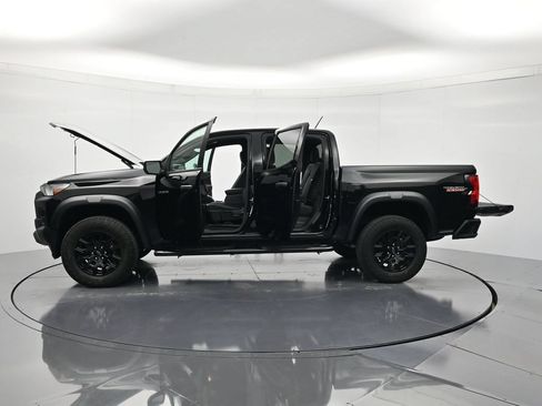 Used 2024 Chevrolet Colorado Trail Boss w/ Advanced Trailering Package AWD/4WD image 46