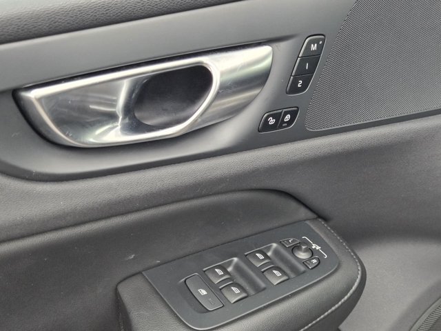Used 2024 Volvo S60 B5 Core FWD image 25