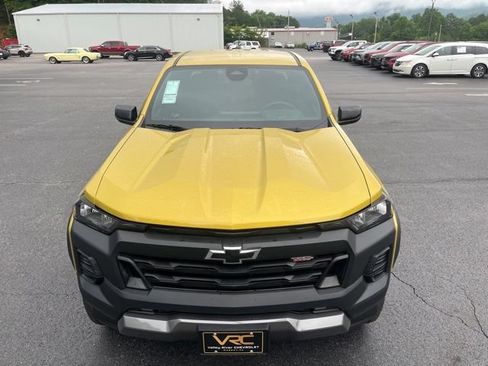 Used 2023 Chevrolet Colorado Trail Boss w/ Advanced Trailering Package AWD/4WD image 4