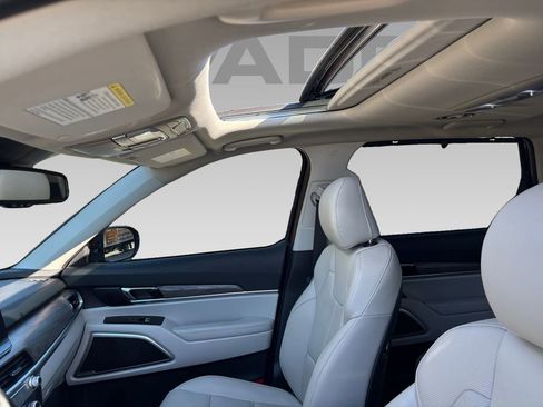 Used 2021 Kia Telluride EX w/ EX Premium Package image 7