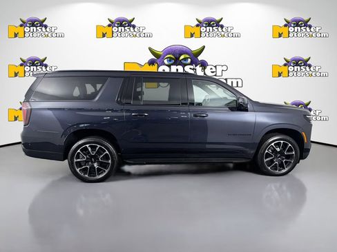 Used 2025 Chevrolet Suburban RST w/ Sun And Tow Package AWD/4WD image 4