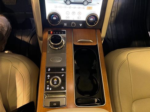 Used 2019 Land Rover Range Rover Supercharged AWD/4WD image 20