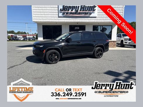 Used 2023 Jeep Grand Cherokee L Laredo AWD/4WD image 1