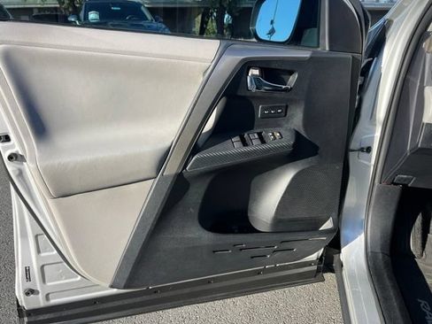 Used 2013 Toyota RAV4 Limited AWD/4WD image 20
