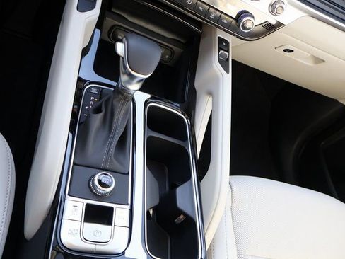 New 2025 Kia Telluride S image 28