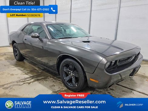 Used 2013 Dodge Challenger SXT Plus RWD image 5