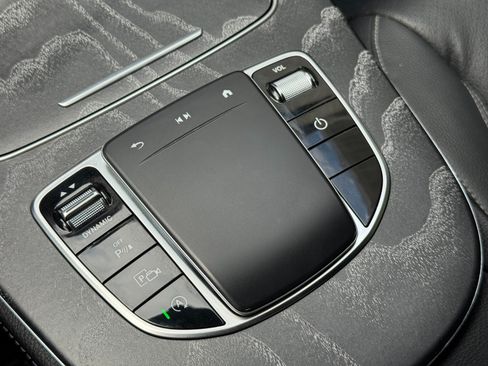 Used 2021 Mercedes-Benz E 350 Sedan w/ Premium Package image 35