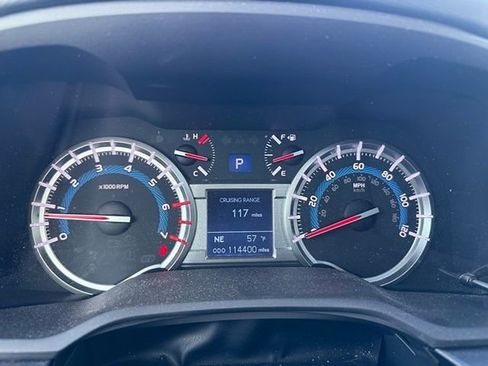 Used 2017 Toyota 4Runner SR5 Premium image 15