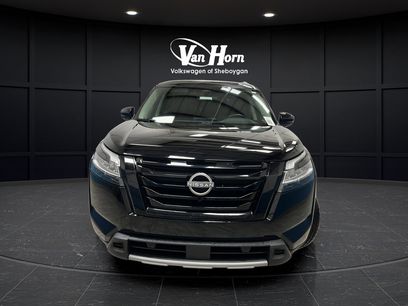 Used 2024 Nissan Pathfinder SL w/ SL Premium Package