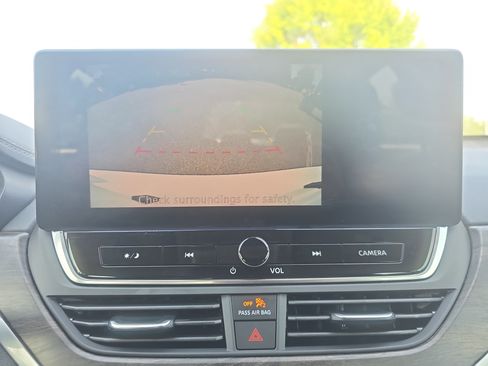 Used 2024 Nissan Altima 2.5 SV w/ SV Premium Package FWD image 21
