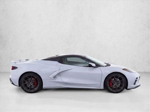 Used 2021 Chevrolet Corvette Stingray Premium Conv w/ Z51 Performance Package image 8