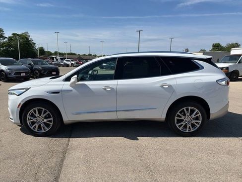 Used 2023 Buick Enclave Premium w/ Experience Buick Package AWD/4WD image 3