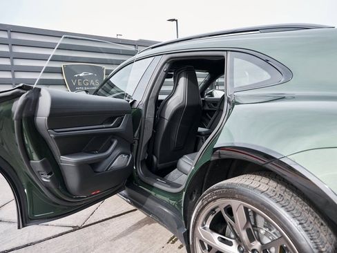 Used 2026 Porsche Taycan Turbo S AWD/4WD image 36