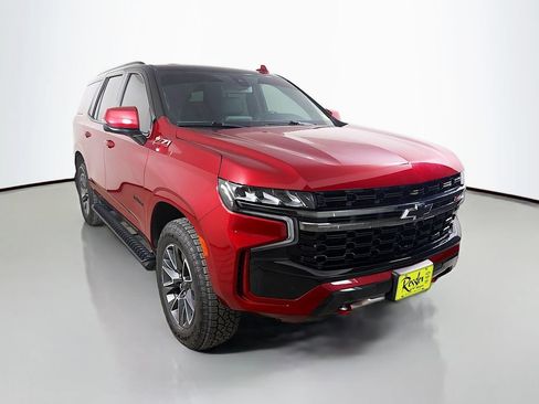 Used 2021 Chevrolet Tahoe Z71 w/ Luxury Package AWD/4WD image 4