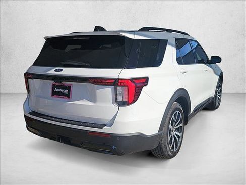 Used 2025 Ford Explorer ST-Line w/ Premium Package image 5
