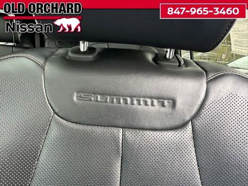 Used 2021 Jeep Grand Cherokee L Summit w/ Advanced Protech Group IV AWD/4WD image 17