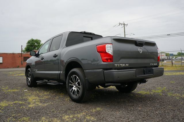 Certified 2024 Nissan Titan SV w/ SV Convenience Package AWD/4WD image 4