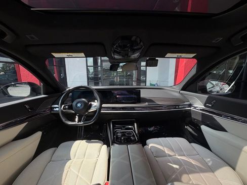 Used 2024 BMW 750e xDrive w/ Premium Package 2 AWD/4WD image 25
