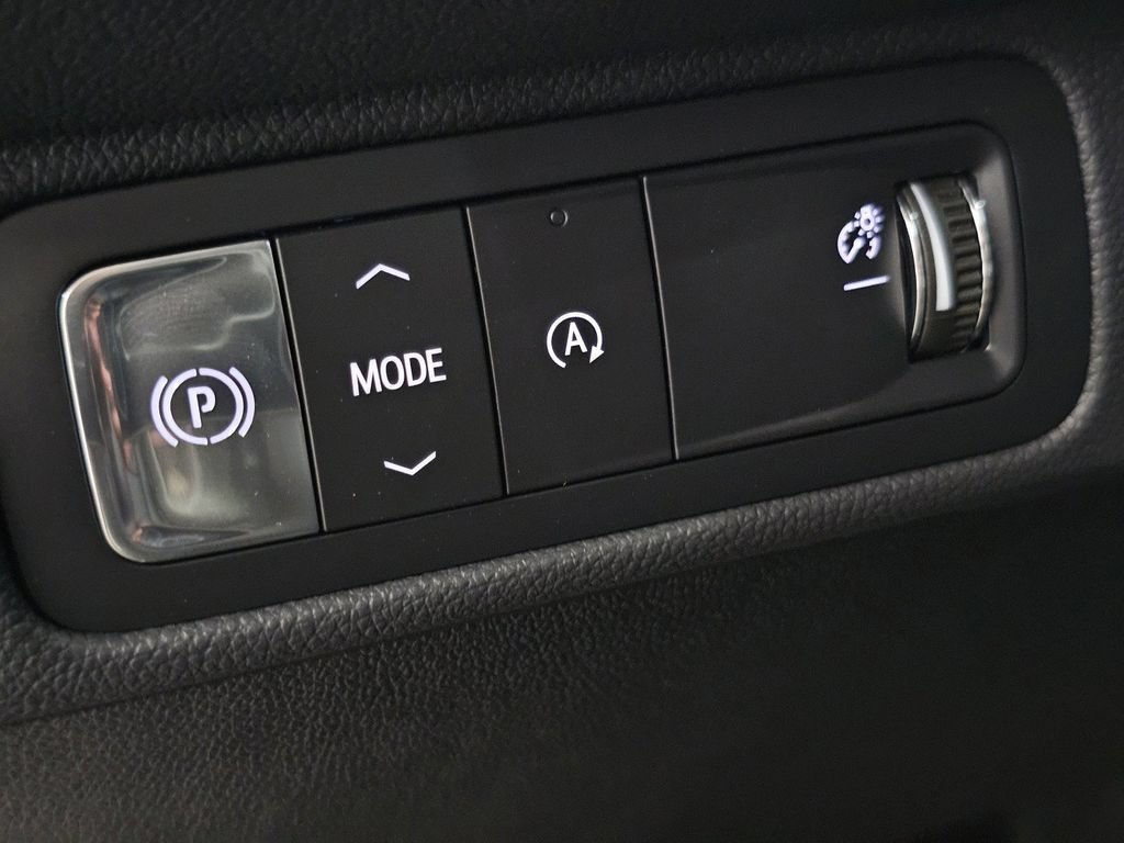New 2026 Chevrolet Traverse RS FWD image 30