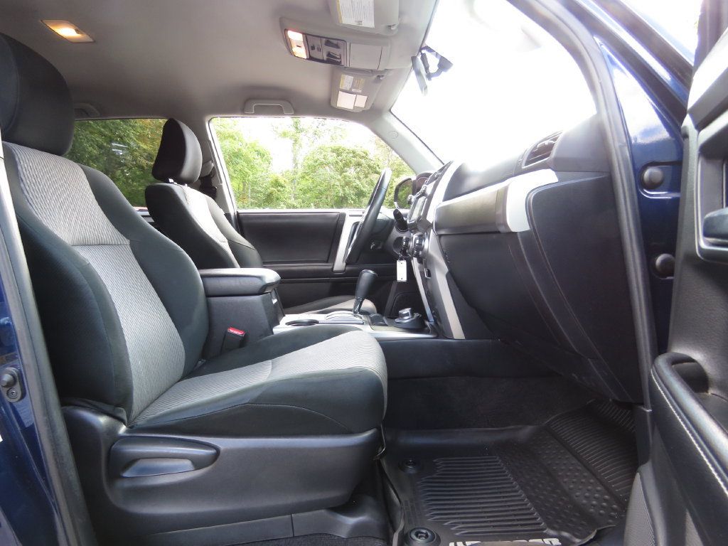 Used 2019 Toyota 4Runner SR5 AWD/4WD image 13