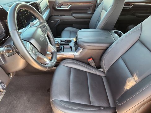 Used 2025 Chevrolet Silverado 1500 LT Trail Boss w/ Convenience Package II image 13