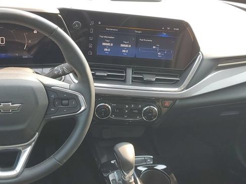 Certified 2024 Chevrolet Trax ACTIV w/ Sunroof Package FWD image 13
