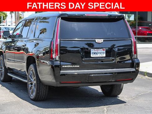 Used 2019 Cadillac Escalade ESV Luxury w/ Escalade Sport Edition AWD/4WD image 6