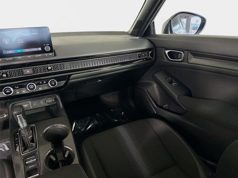 Used 2025 Honda Civic Sport image 22