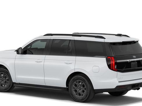 New 2026 Ford Expedition Active RWD image 2