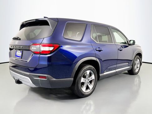 Certified 2025 Honda Pilot EX-L image 5