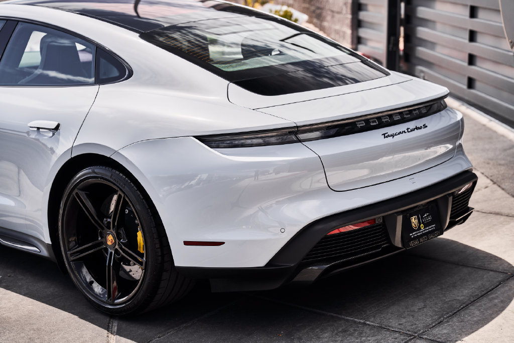 Used 2021 Porsche Taycan Turbo S AWD/4WD image 9