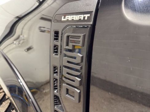 New 2026 Ford F250 Lariat w/ Black Appearance Package image 21
