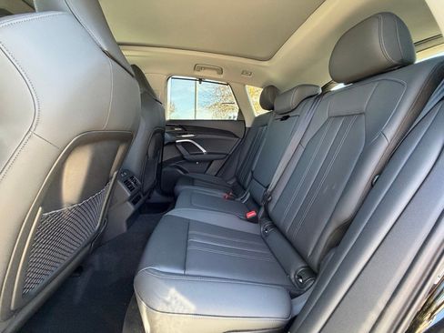 New 2025 Audi Q5 2.0T Premium image 19