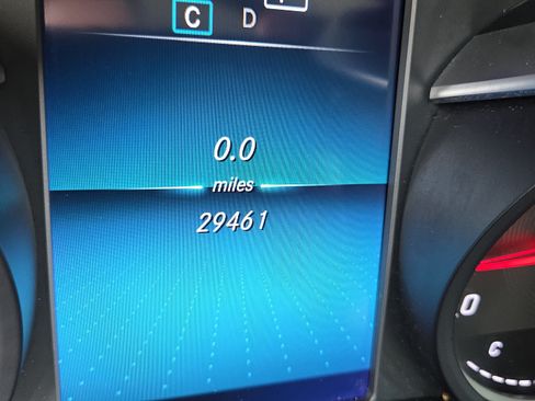 Used 2022 Mercedes-Benz GLC 300 image 27