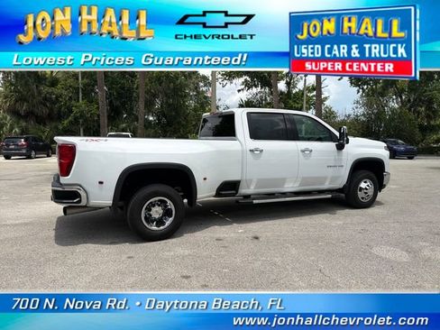 Used 2025 Chevrolet Silverado 3500 LTZ w/ LTZ Convenience Package AWD/4WD image 14