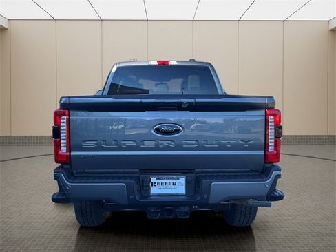 Used 2025 Ford F250 XLT w/ Black Appearance Package image 4