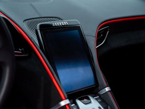 Used 2025 Ferrari Roma Spider image 25