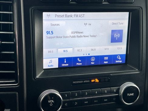 Used 2020 Ford Expedition Max Limited image 16