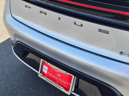 Certified 2026 Toyota Prius XLE FWD image 13