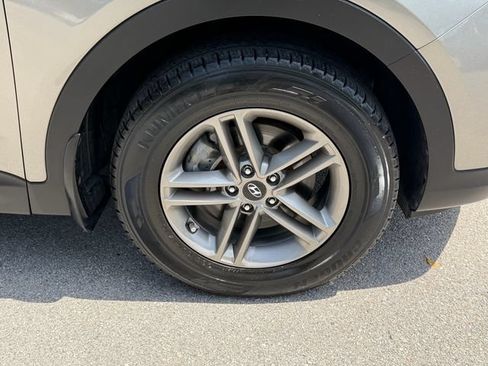 Used 2018 Hyundai Santa Fe Sport FWD image 18