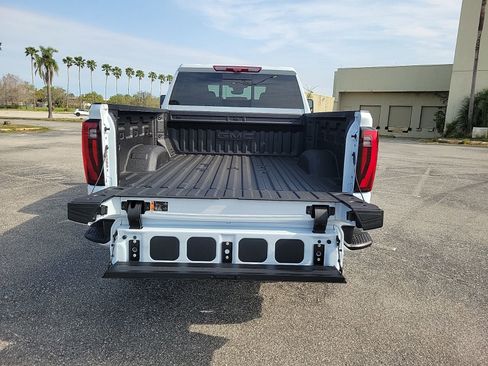 New 2026 GMC Sierra 2500 Denali w/ Denali Reserve Package image 7