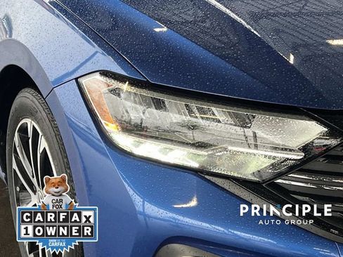 Certified 2022 Volkswagen Jetta Sport image 9