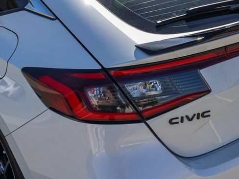 Used 2024 Honda Civic Sport Touring image 7