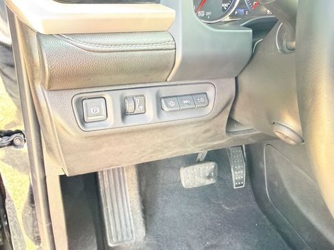 Used 2023 GMC Acadia Denali w/ Denali Technology Package AWD/4WD image 17