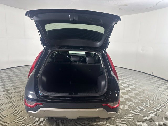 Used 2023 Kia Niro EX FWD image 9