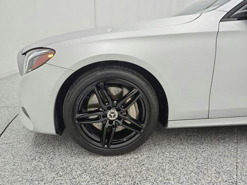 Used 2020 Mercedes-Benz E 450 4MATIC Sedan w/ Premium Package image 17