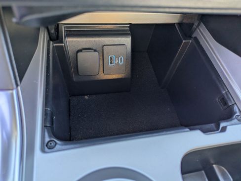 Certified 2023 Ford Explorer XLT w/ Equipment Group 202A image 21