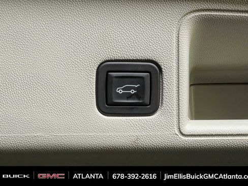 Used 2024 GMC Terrain Denali w/ Denali Premium Package AWD/4WD image 32