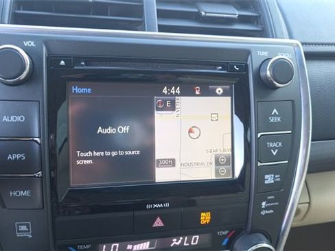 Used 2017 Toyota Camry XLE w/ Moonroof Package image 20